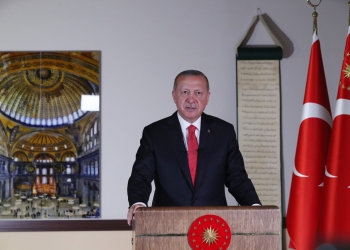 Türkiye Cumhurbaşkanı Recep Tayyip Erdoğan,  saat 20.53'te Millete Sesleniş konuşması yaptı. ( Murat Kula - Anadolu Ajansı )