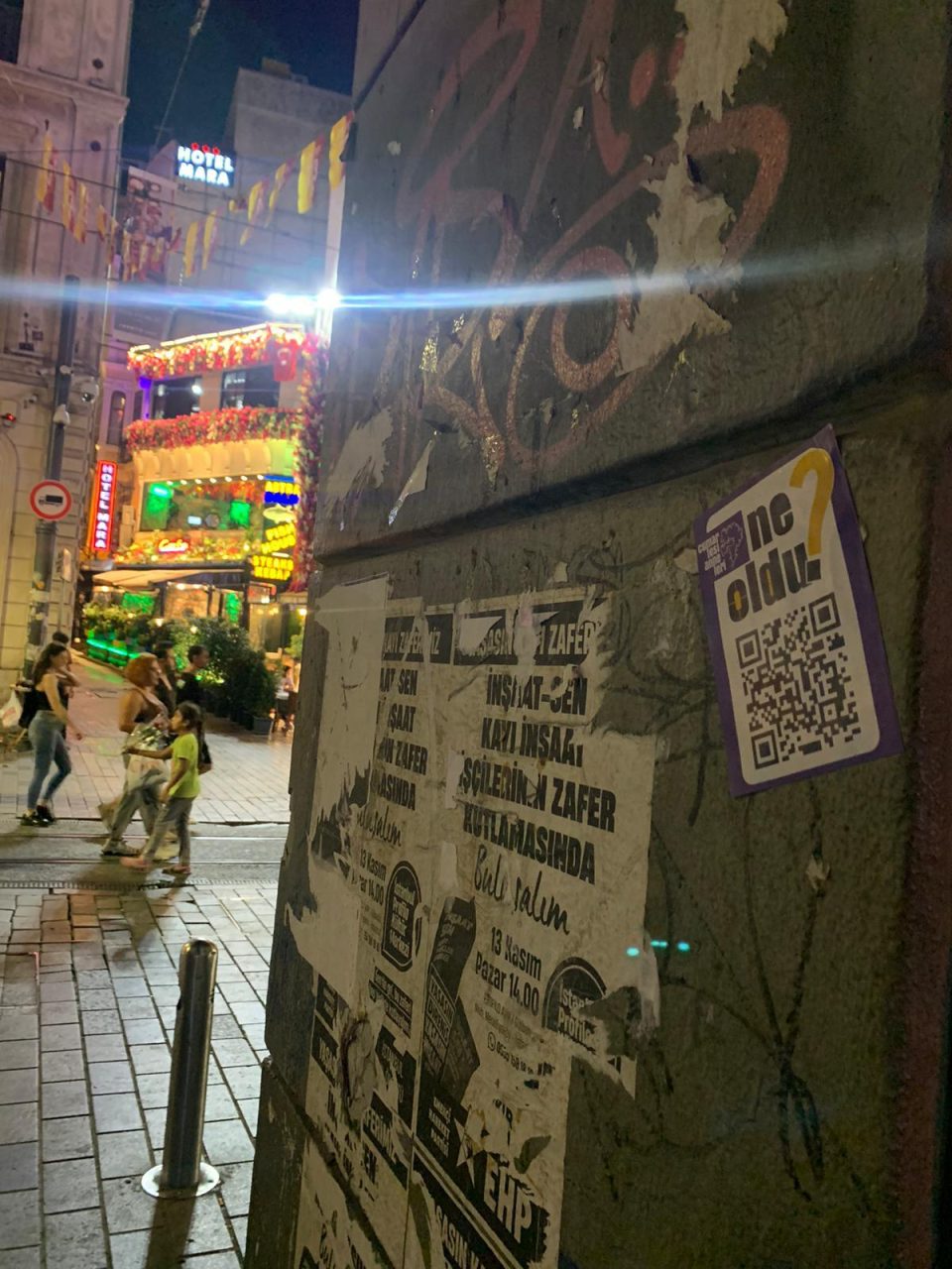 Cumartesi Anneleri çocuklarını bu kez QR kodla arıyor Cumartesi Anneleri çocuklarını bu kez QR kodla arıyor