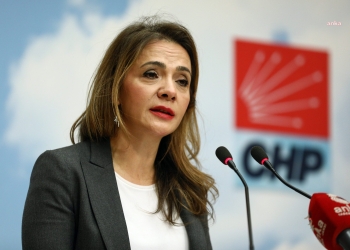 Cumhuriyet Halk Partisi Genel Başkan Yardımcısı Gamze Akkuş İlgezdi, CHP Genel Merkezi’nde basın toplantısı düzenledi.