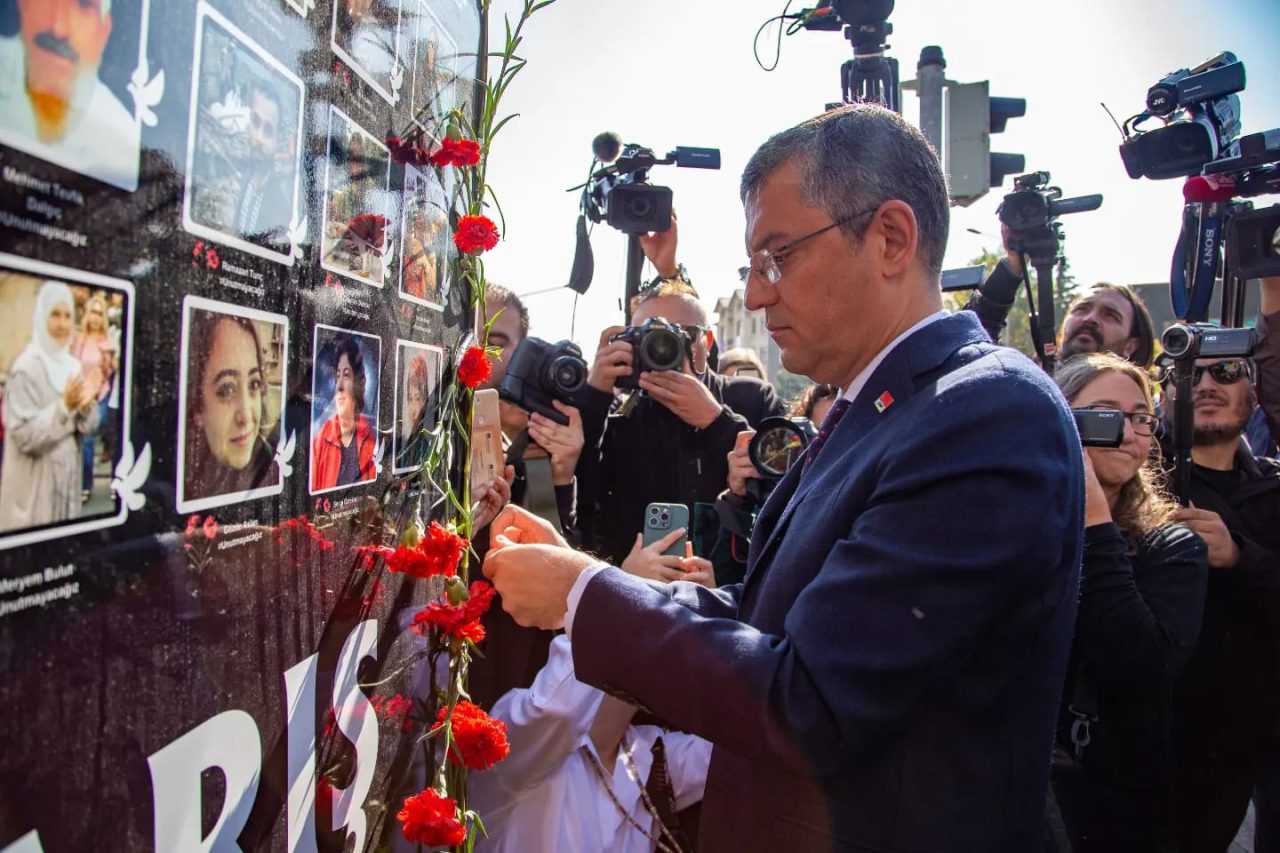 Katliamın üzerinden 8 yıl geçti: Ankara Katliamı’nda yaşamını yitirenler anıldı
